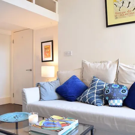 1 Bedroom Flat In Notting Hill With Mezzanine